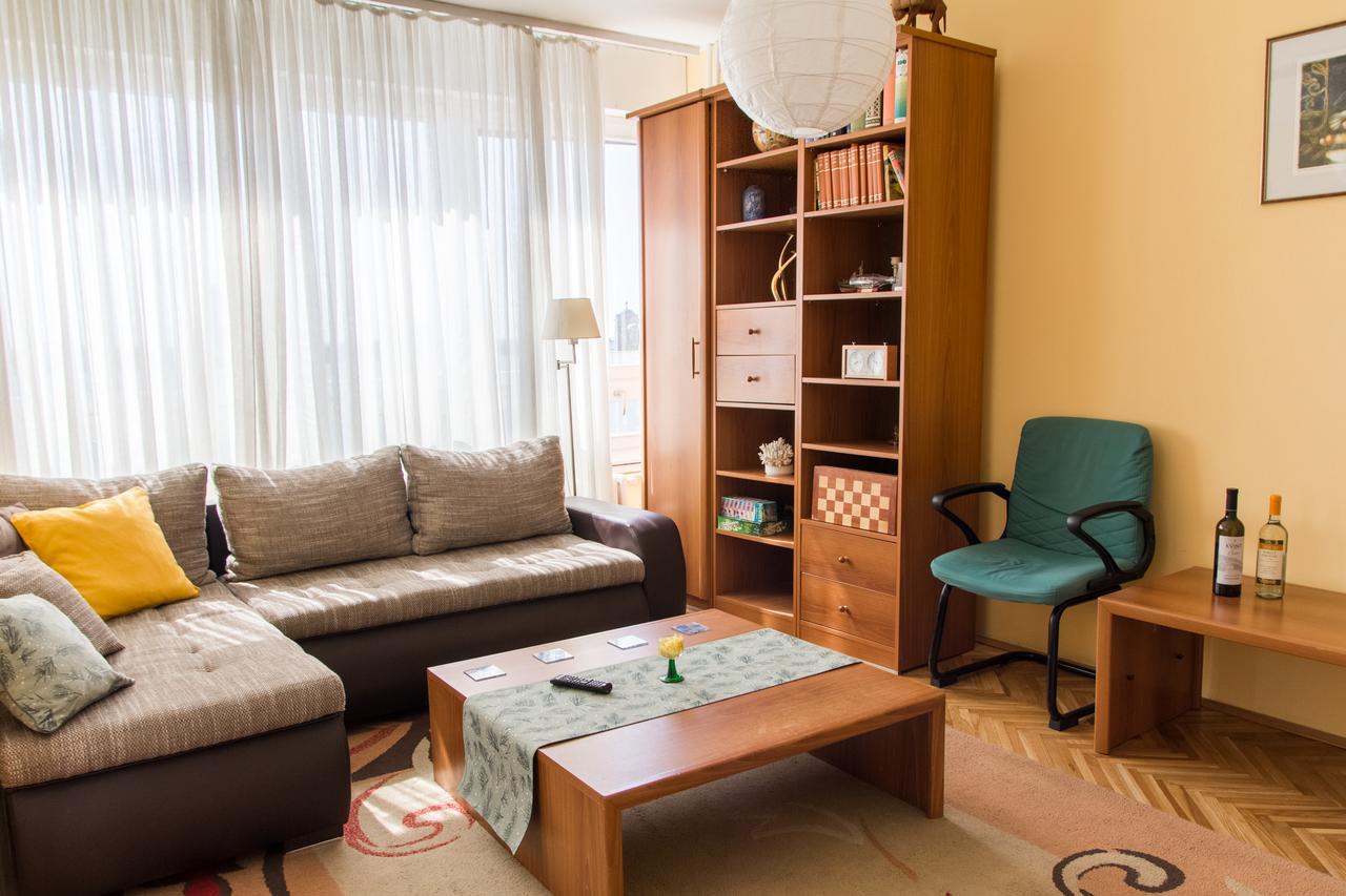 Sunny Apartment Belgrado Exterior foto